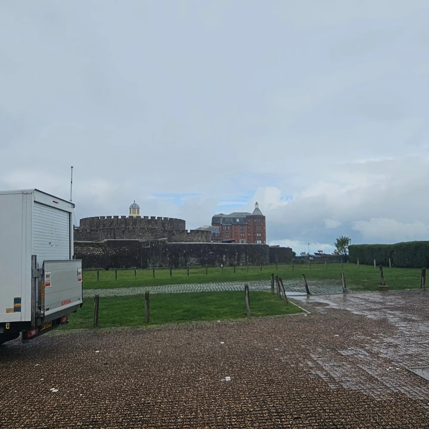 MV Movers Luton van parked at castle grounds on a long-distance move – Long Distance & European Removals West London