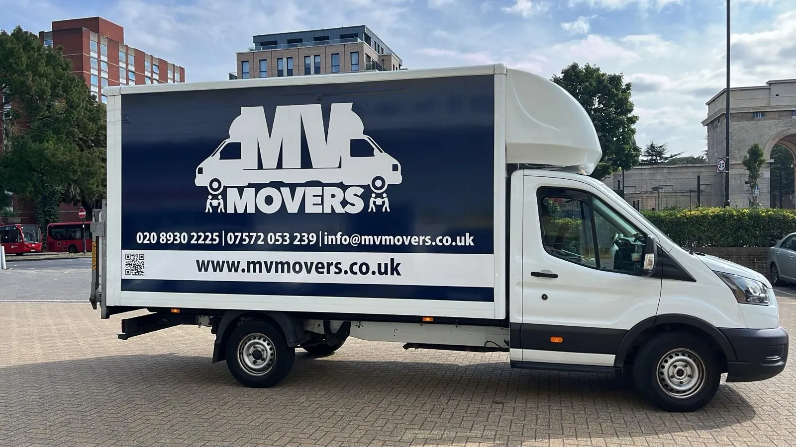MV Movers Luton van on a London street – Man & Van West London