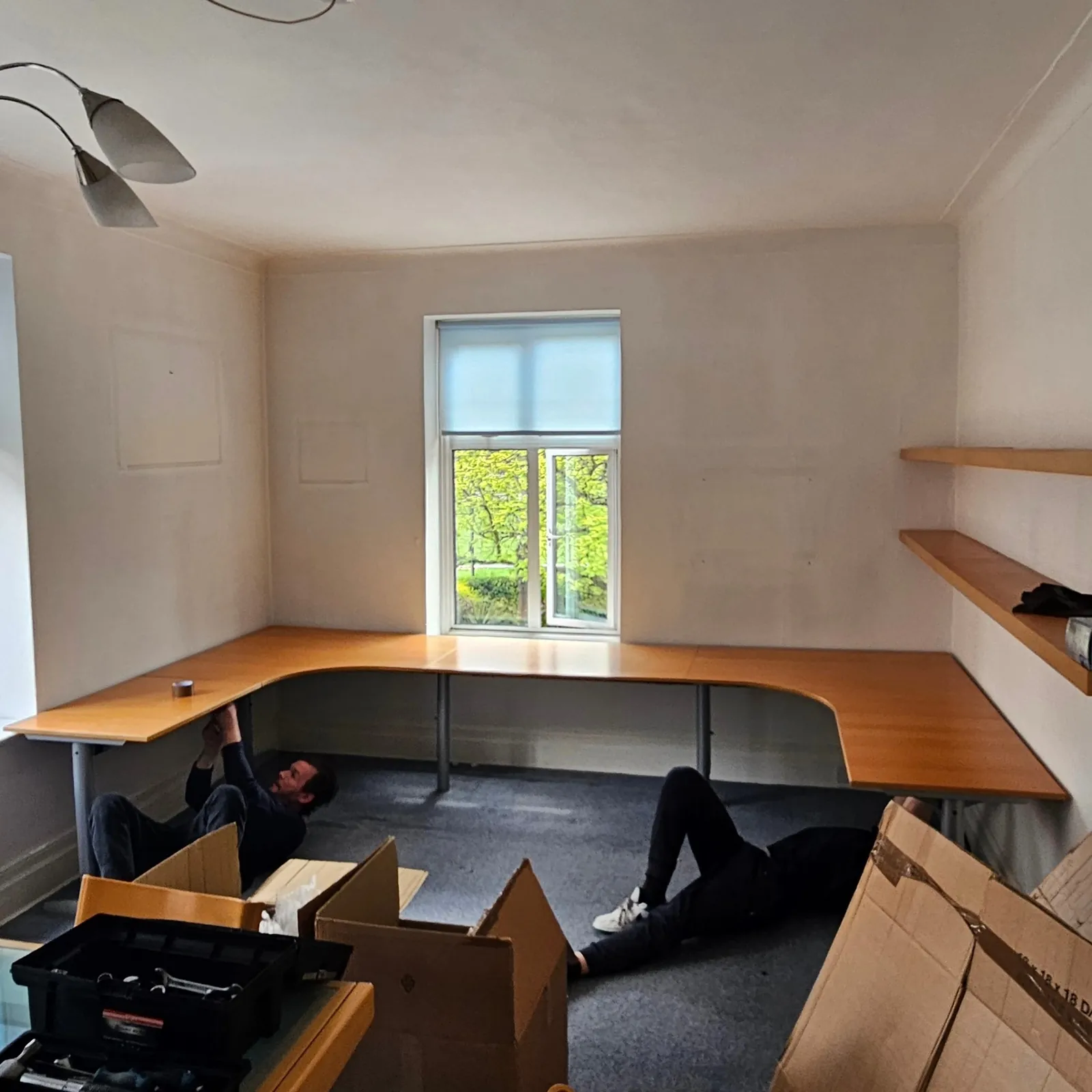 Office rebuild – Desks going back together – MV Movers