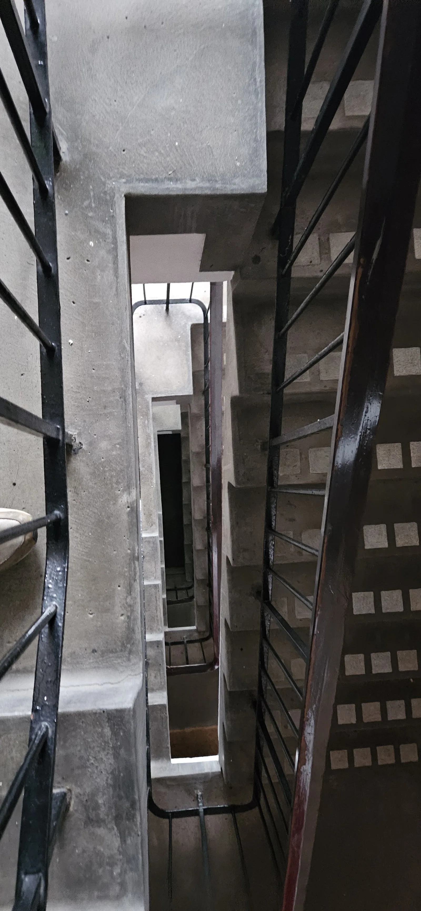 Tight access – Measured before anything is carried – MV Movers